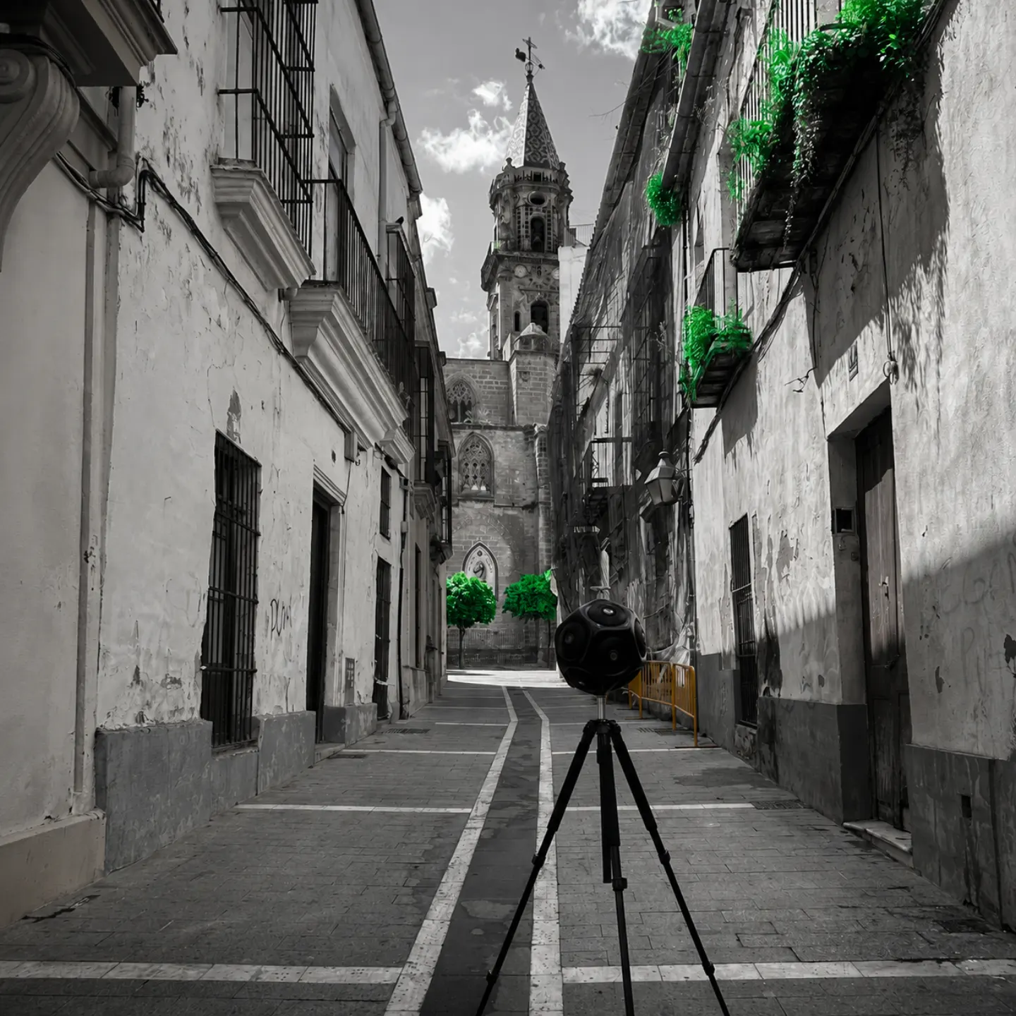 Fuente omnidireccional para ensayo acústico en Fuengirola